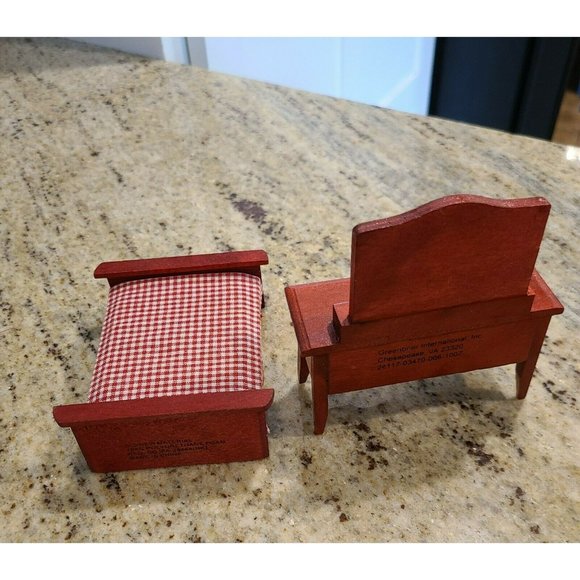 Greenbrier International Doll House Furniture Red Wood Plaid Bed. Mirror Dresser - Picture 4 of 11